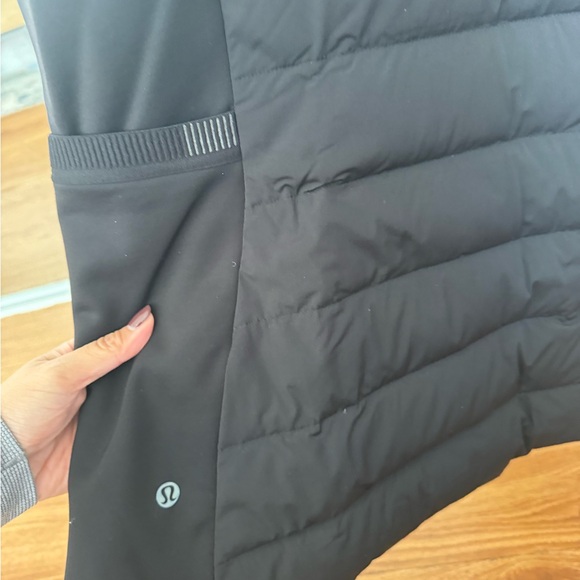 LIKE NEW* Lululemon Down For It All Vest - Picture 3 of 4